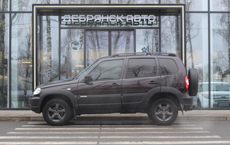 Chevrolet Niva I рестайлинг, 2017 год, 925 000 рублей, 2 фотография