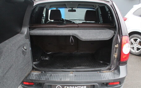 Chevrolet Niva I рестайлинг, 2017 год, 925 000 рублей, 21 фотография