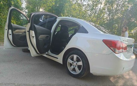 Chevrolet Cruze II, 2010 год, 630 000 рублей, 7 фотография