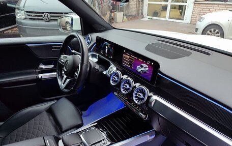 Mercedes-Benz GLB, 2020 год, 3 600 000 рублей, 33 фотография