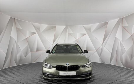 BMW 3 серия, 2018 год, 2 397 000 рублей, 3 фотография