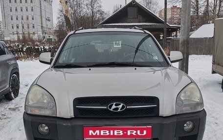 Hyundai Tucson III, 2006 год, 730 000 рублей, 1 фотография