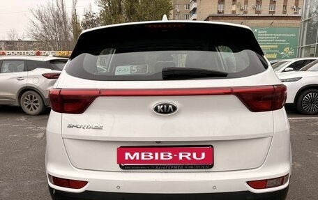 KIA Sportage IV рестайлинг, 2017 год, 1 799 000 рублей, 5 фотография