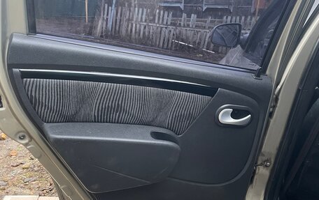 Renault Logan I, 2010 год, 370 000 рублей, 11 фотография