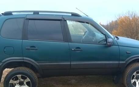 Chevrolet Niva I рестайлинг, 2003 год, 499 000 рублей, 2 фотография