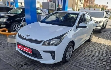 KIA Rio IV, 2018 год, 1 300 000 рублей, 1 фотография