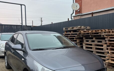 Hyundai Solaris II рестайлинг, 2021 год, 1 600 000 рублей, 1 фотография