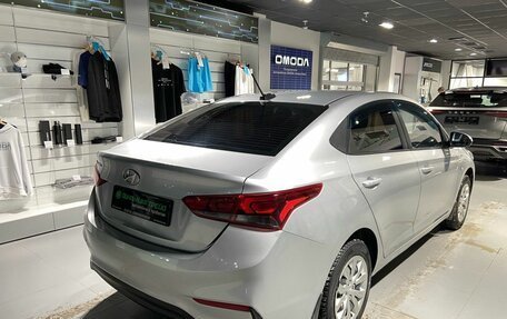 Hyundai Solaris II рестайлинг, 2018 год, 985 000 рублей, 4 фотография
