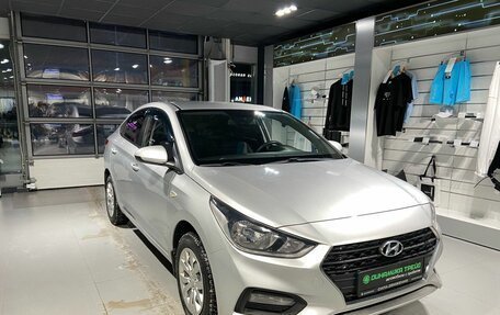 Hyundai Solaris II рестайлинг, 2018 год, 985 000 рублей, 3 фотография