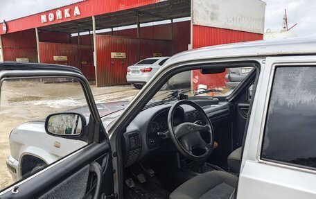 ГАЗ 31105 «Волга», 2004 год, 210 000 рублей, 5 фотография