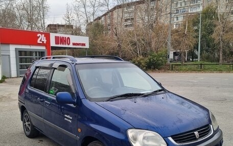 Toyota Raum I, 2001 год, 315 000 рублей, 2 фотография