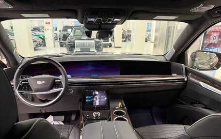 Cadillac Escalade V, 2025 год, 23 000 000 рублей, 8 фотография