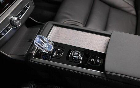 Volvo XC90 II рестайлинг, 2025 год, 13 400 000 рублей, 17 фотография