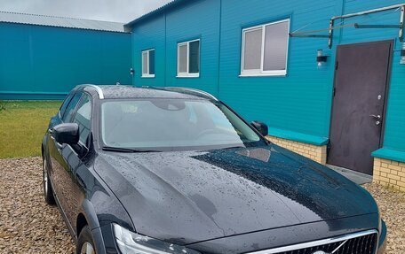 Volvo V90 Cross Country I рестайлинг, 2017 год, 3 500 000 рублей, 2 фотография