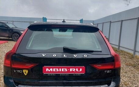 Volvo V90 Cross Country I рестайлинг, 2017 год, 3 500 000 рублей, 5 фотография