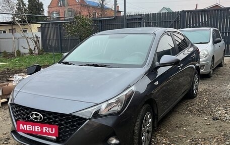 Hyundai Solaris II рестайлинг, 2021 год, 1 600 000 рублей, 4 фотография