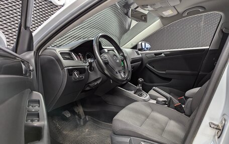 Volkswagen Jetta VI, 2011 год, 999 000 рублей, 9 фотография