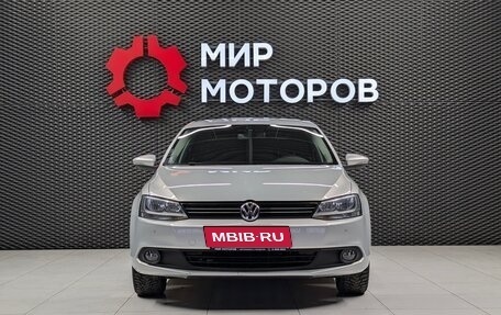 Volkswagen Jetta VI, 2011 год, 999 000 рублей, 2 фотография