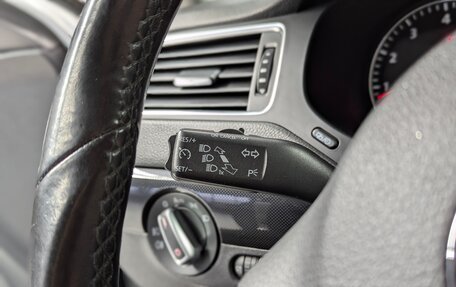 Volkswagen Jetta VI, 2011 год, 999 000 рублей, 21 фотография