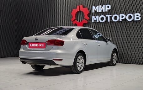 Volkswagen Jetta VI, 2011 год, 999 000 рублей, 4 фотография
