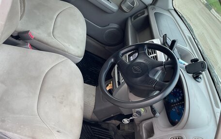 Nissan Cube II, 2001 год, 235 000 рублей, 18 фотография