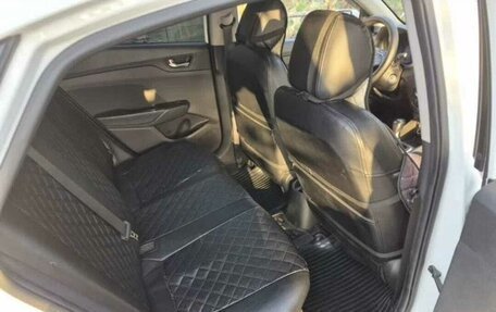 Hyundai Solaris II рестайлинг, 2019 год, 1 550 000 рублей, 7 фотография