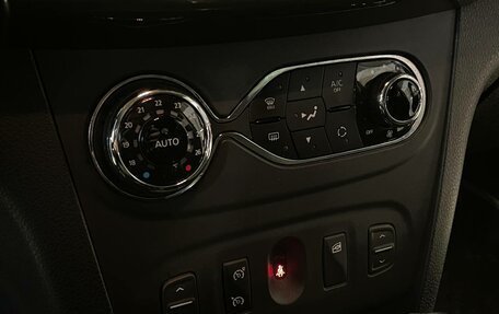 Renault Sandero II рестайлинг, 2017 год, 1 122 000 рублей, 12 фотография