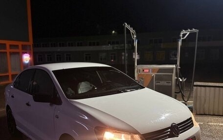 Volkswagen Polo VI (EU Market), 2012 год, 480 000 рублей, 2 фотография