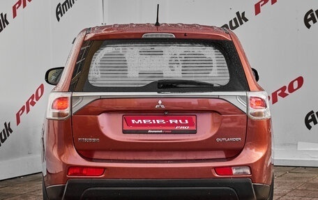 Mitsubishi Outlander III рестайлинг 3, 2012 год, 1 340 000 рублей, 8 фотография