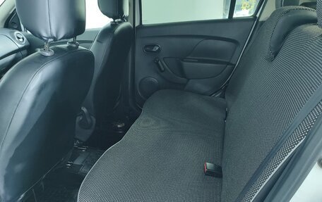 Renault Logan II, 2017 год, 430 000 рублей, 14 фотография