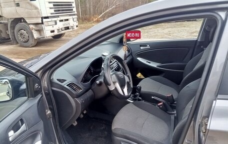 Hyundai Solaris II рестайлинг, 2013 год, 720 000 рублей, 11 фотография