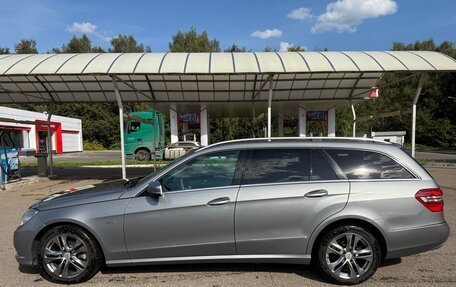 Mercedes-Benz E-Класс, 2011 год, 1 690 000 рублей, 2 фотография