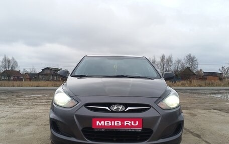 Hyundai Solaris II рестайлинг, 2013 год, 720 000 рублей, 12 фотография