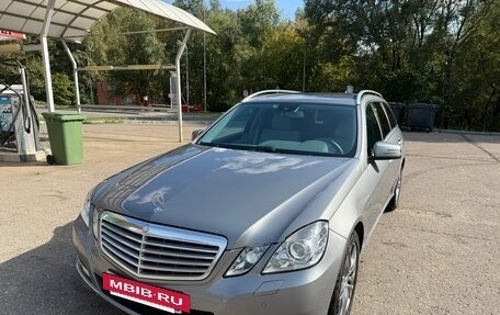 Mercedes-Benz E-Класс, 2011 год, 1 690 000 рублей, 3 фотография