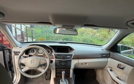 Mercedes-Benz E-Класс, 2011 год, 1 690 000 рублей, 21 фотография