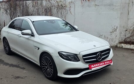 Mercedes-Benz E-Класс, 2018 год, 3 500 000 рублей, 3 фотография