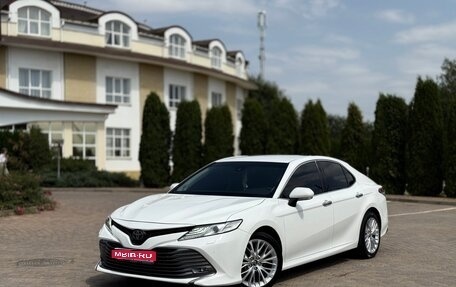 Toyota Camry, 2018 год, 3 000 000 рублей, 1 фотография