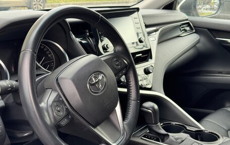 Toyota Camry, 2021 год, 2 690 000 рублей, 4 фотография