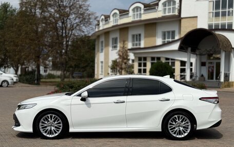 Toyota Camry, 2018 год, 3 000 000 рублей, 4 фотография