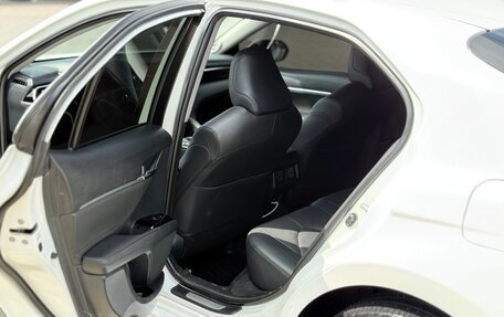 Toyota Camry, 2018 год, 3 000 000 рублей, 8 фотография