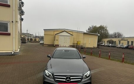 Mercedes-Benz E-Класс, 2017 год, 3 650 000 рублей, 5 фотография