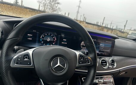 Mercedes-Benz E-Класс, 2017 год, 3 650 000 рублей, 9 фотография