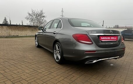Mercedes-Benz E-Класс, 2017 год, 3 650 000 рублей, 8 фотография