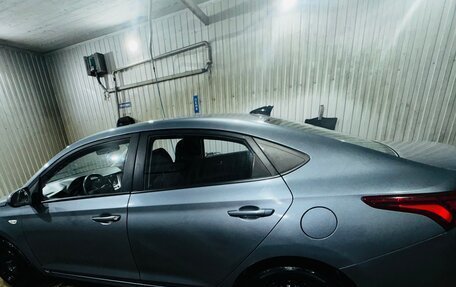 Hyundai Solaris II рестайлинг, 2017 год, 700 000 рублей, 5 фотография