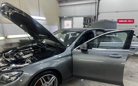 Mercedes-Benz E-Класс, 2017 год, 3 650 000 рублей, 17 фотография