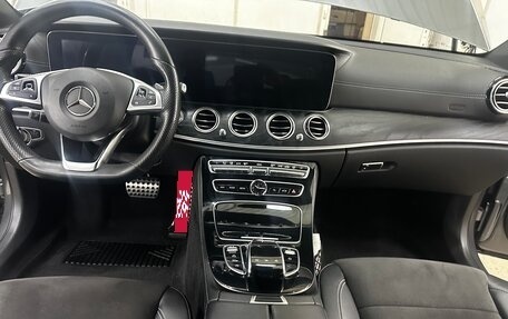 Mercedes-Benz E-Класс, 2017 год, 3 650 000 рублей, 19 фотография