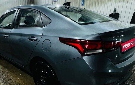 Hyundai Solaris II рестайлинг, 2017 год, 700 000 рублей, 4 фотография