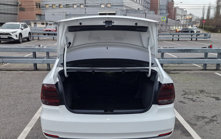 Volkswagen Polo VI (EU Market), 2016 год, 16 фотография