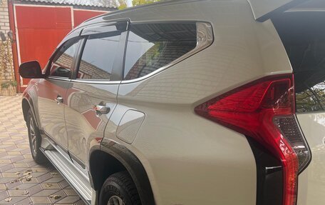 Mitsubishi Pajero Sport III рестайлинг, 2019 год, 3 080 000 рублей, 3 фотография