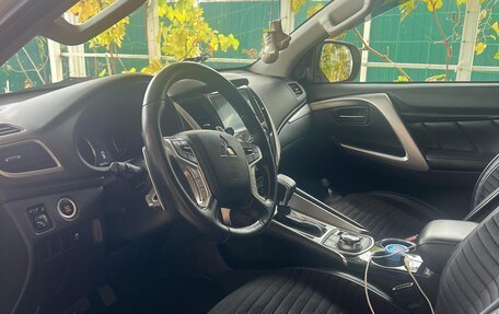 Mitsubishi Pajero Sport III рестайлинг, 2019 год, 3 080 000 рублей, 5 фотография